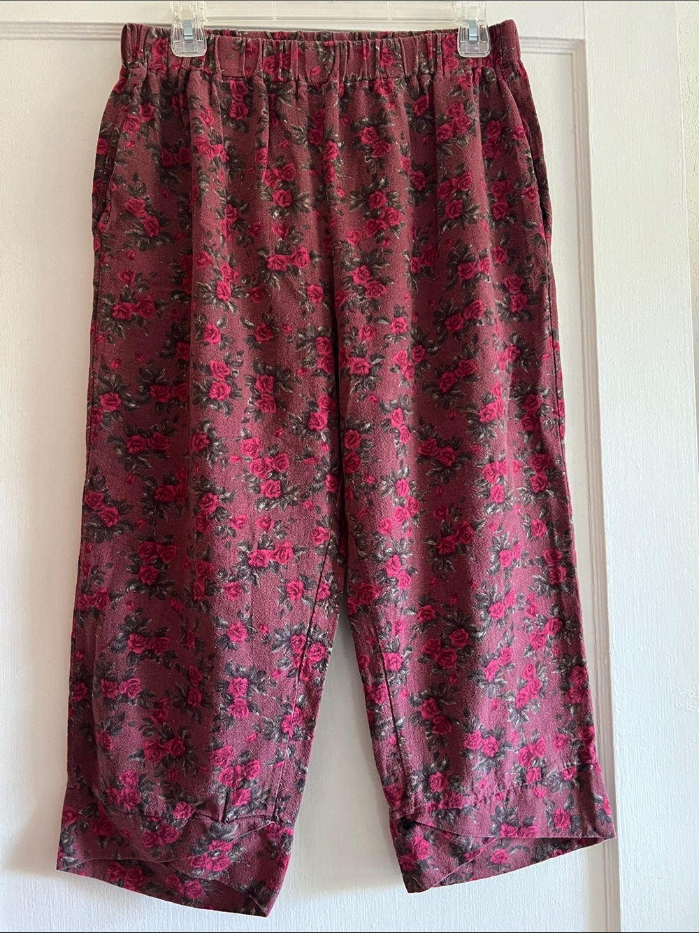 Vintage Floral Maroon Elastic Waist Cropped Pants